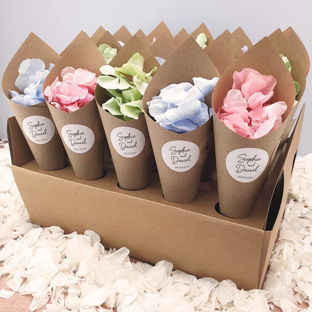 Wedding confetti package Love Birds (20 outlets cones, 2 litres of natural petals and 1 stand)